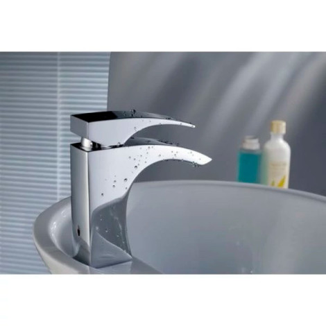 Смеситель для умывальника Blue Water LIWIA LIW-BUN.010C Хром